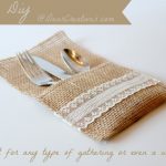 Burlap Utensil Holder DIY | This is a fun and easy fall project for creating a utensil holder for table settings and parties.