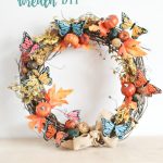 Grapevine Wreath Ideas- DearCreatives.com-This grapevine wreath tutorial also has a video to show you how easy it is to decorate your own grapevine wreath. Step by step tutorial and tips.