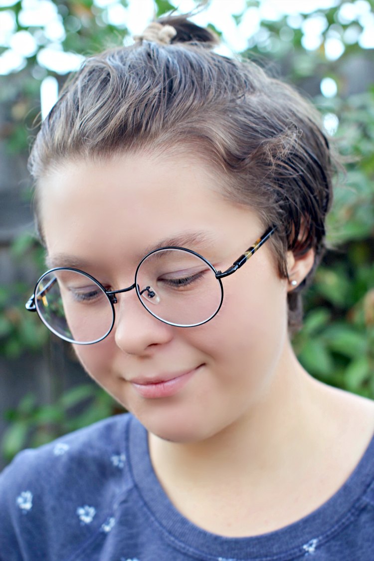 stylish eye wear © 2017 Theresa Huse stylish eye glasses DearCreatives.com