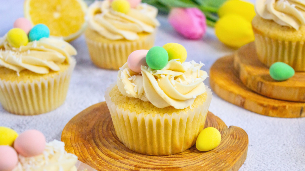 Lemon Curd Cupcakes Vanilla Cupcakes with Lemon Curd Filling Print the recipe at DearCreatives.com recipe for vanilla cupcakes, lemon curd, and buttercream frosting. 